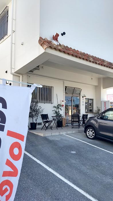 Tinnomuribushi cafe in Okinawa
